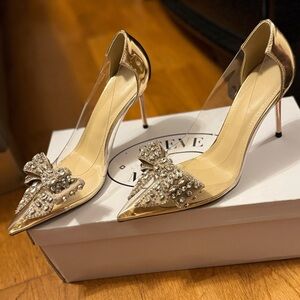 Elegant Champagne Heels with Embellished Bow